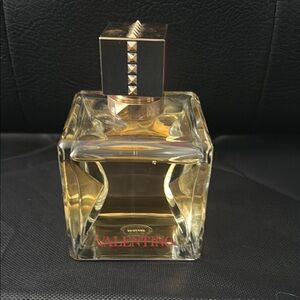 Valentino Gold Perfume Fragrance